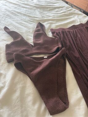 Brown Textured Knit Two-Piece Set - Crop Top & High-Cut Bottoms